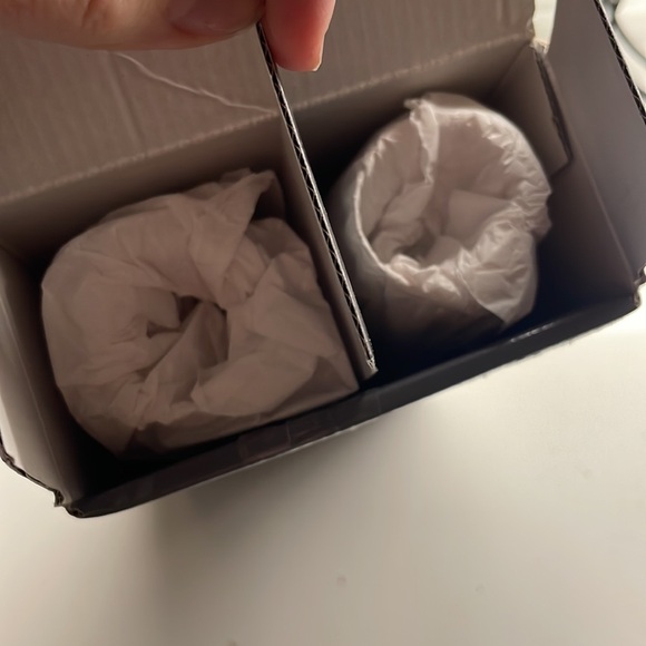 Gotham by Lenox Champagne Flutes - Picture 4 of 4